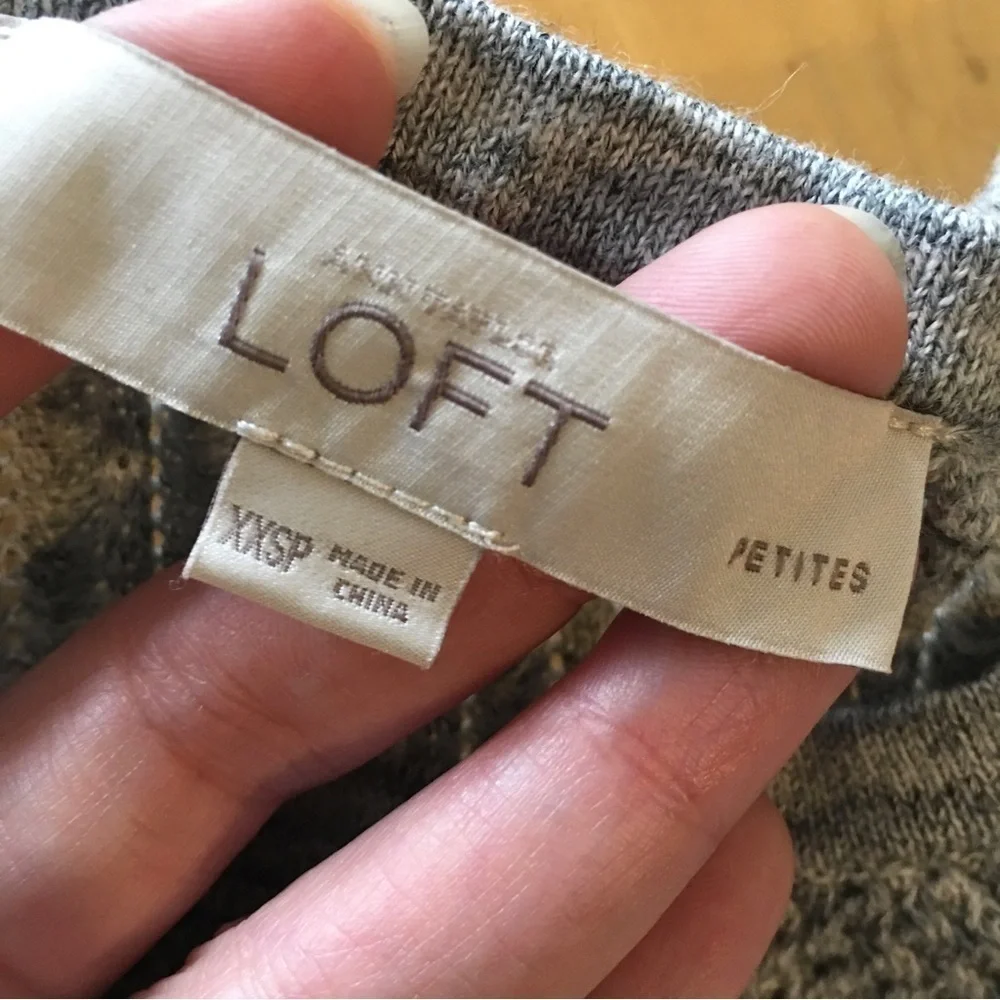 Ann Taylor Loft Petite Gray Lightweight Textured Knit Sweater, Size XXS